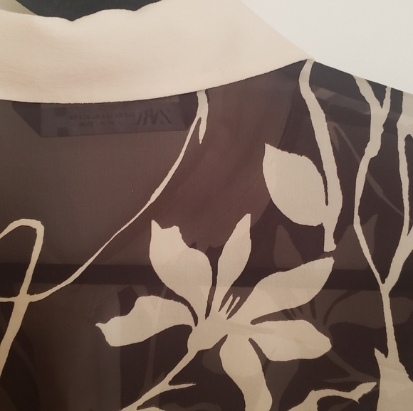 Sheer Floral Blouse - Picture 4 of 4